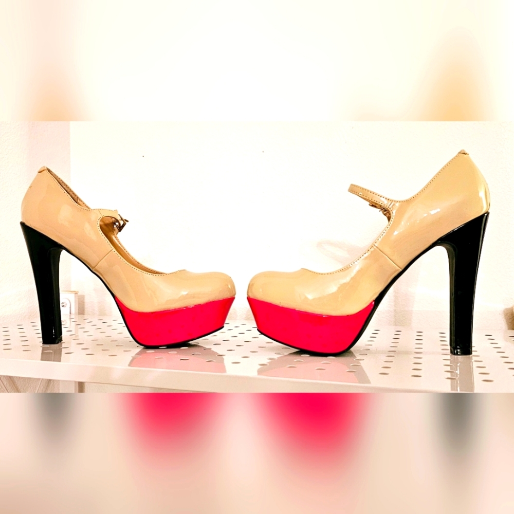 Guess Chic Beige and Red Platform Heels